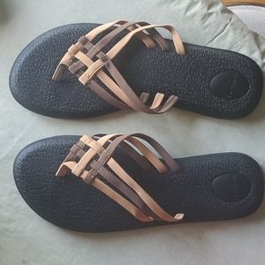 Sanuk Yoga Salty Flip Flops size 8